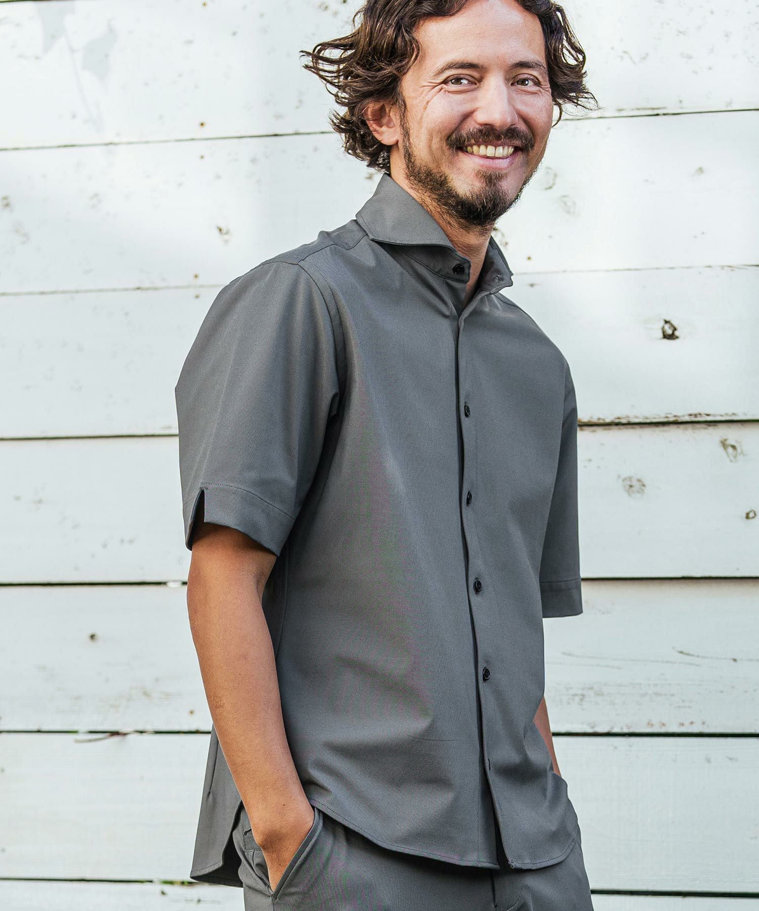 ASHLEY WILLIAMS 半袖Tシャツ　カタツムリ　パイソン　ストレッチ有 242927M213000_1.jpg