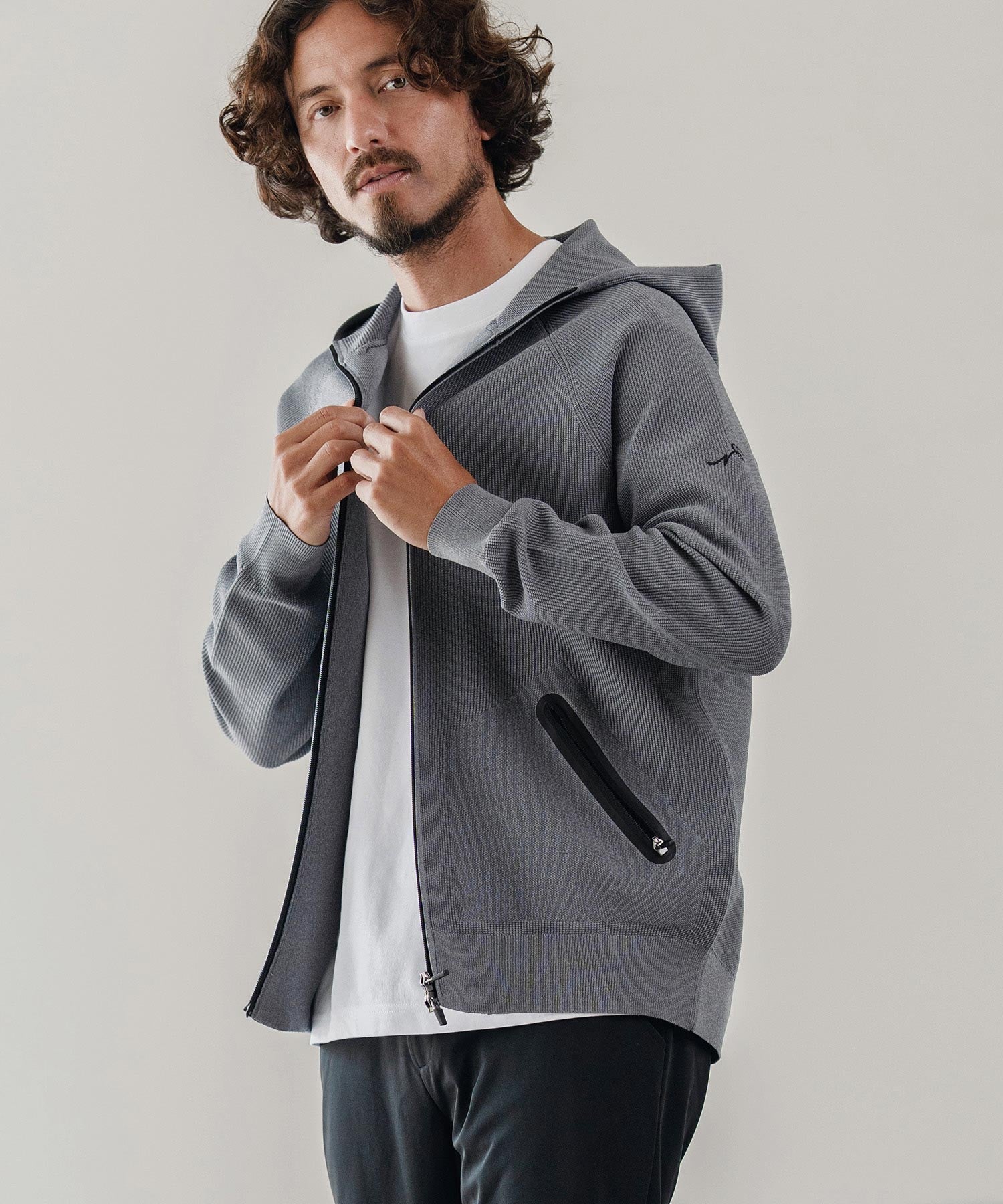 ニットパーカー(止水ZIPポケット付き)