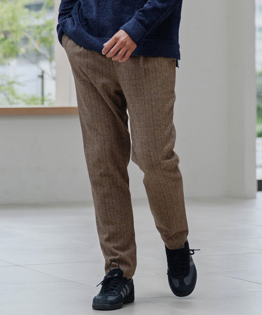 テーパードパンツ(ヘリンボーン)