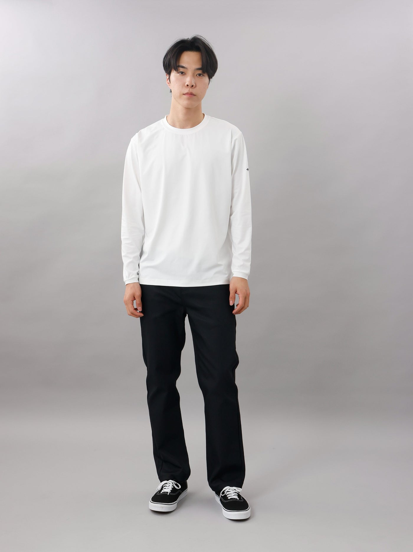 無地長袖Tシャツ