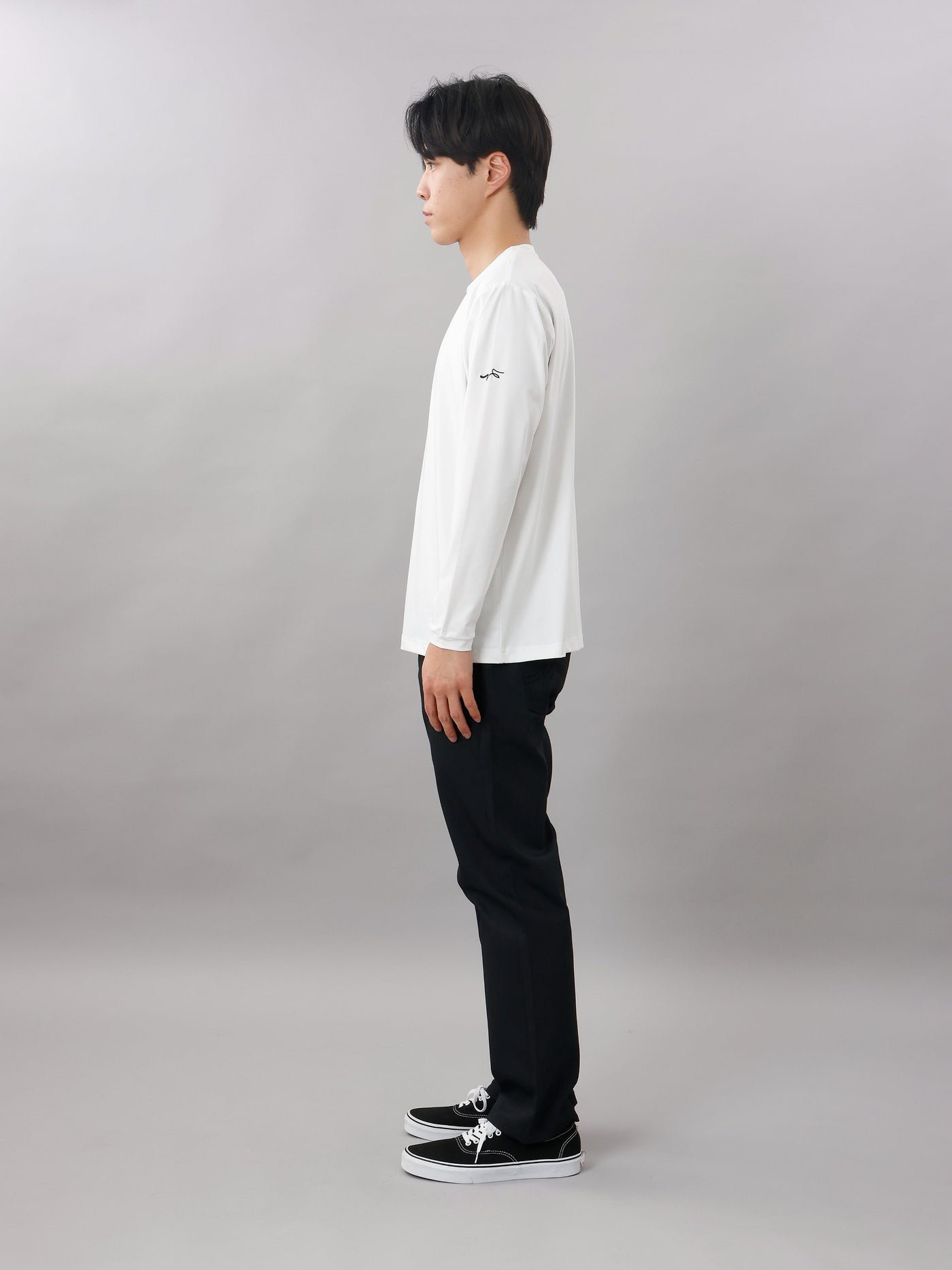 無地長袖Tシャツ