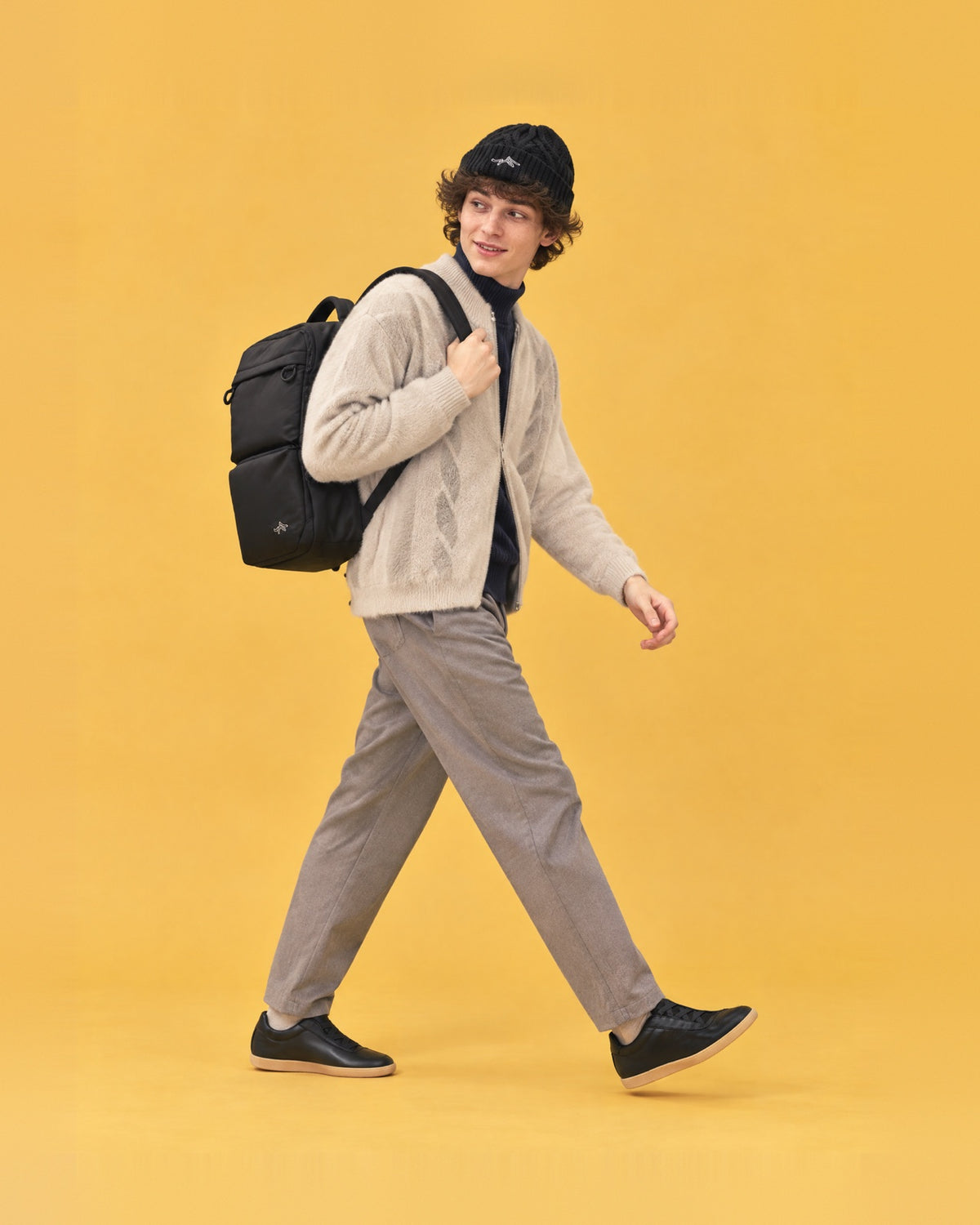 LOOK 06