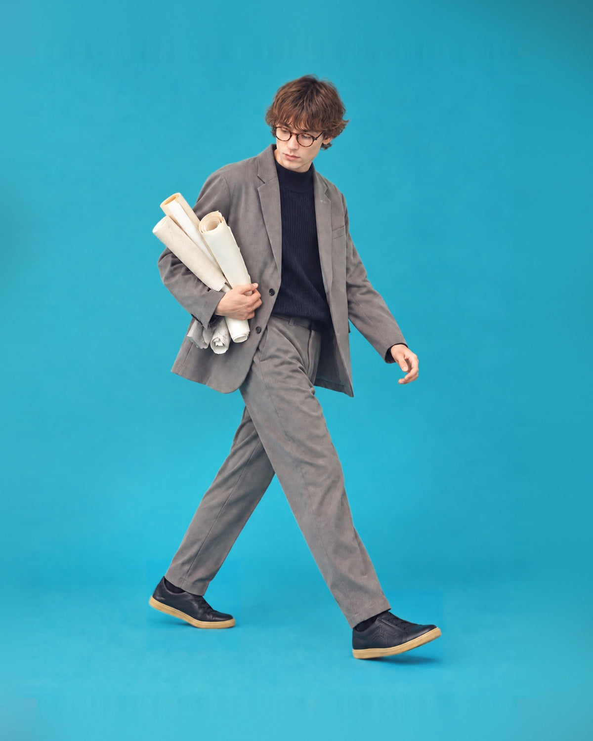 LOOK 01