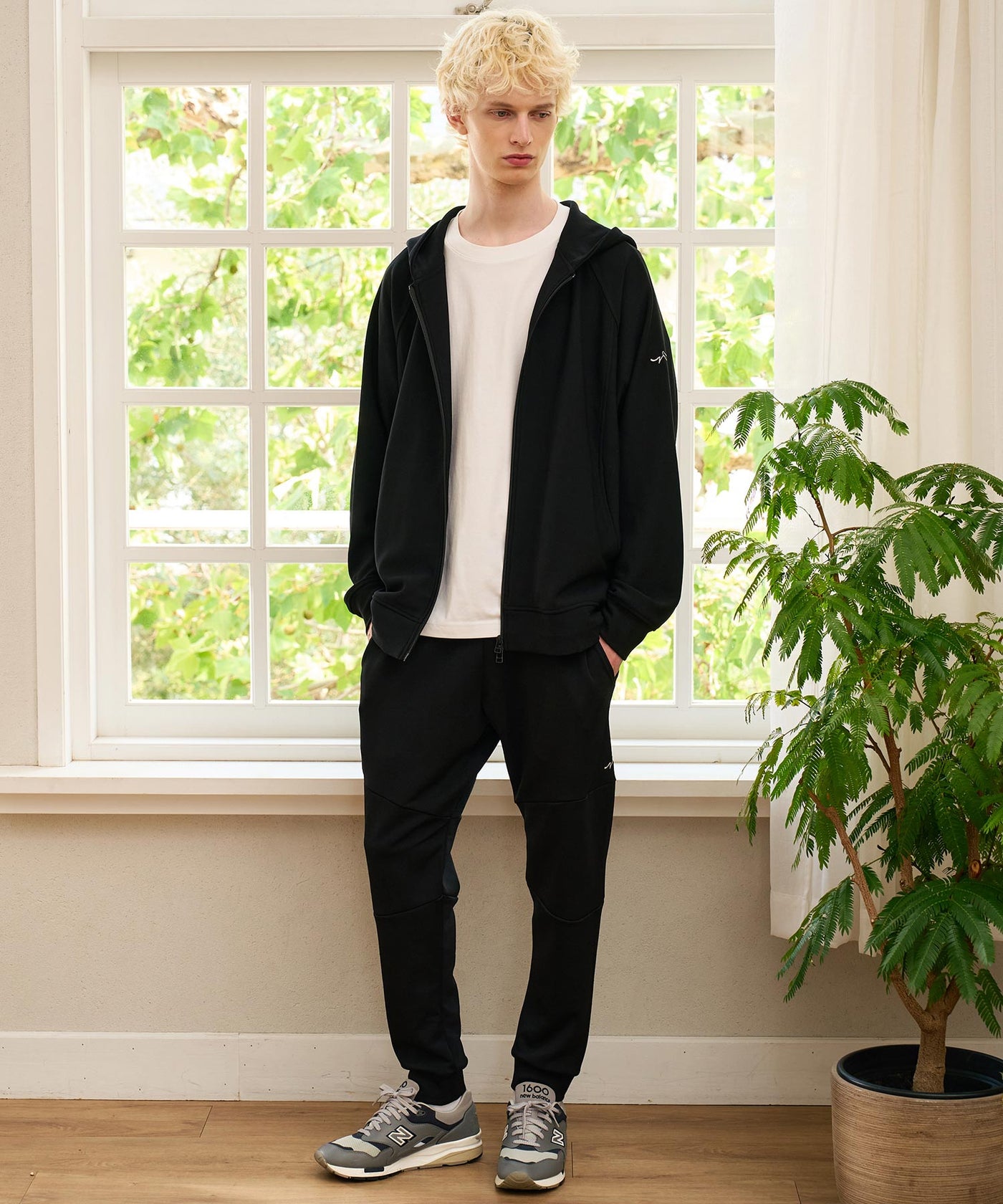 TOPS ／ ほぼジャージ/裏起毛ZIPパーカー¥16,500(税込) 9月19日(土)販売